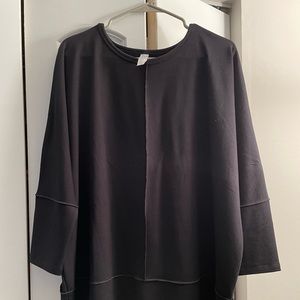 Spanx Perfect Length Dolman sleeve top. Black, size large
